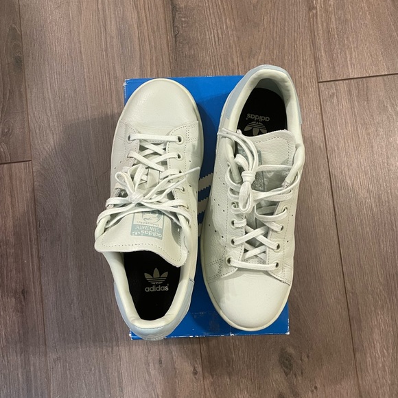 Pharrell Williams Adidas Stan Smith - Picture 5 of 5